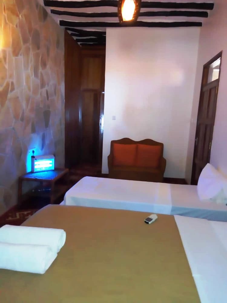 Zan Oceans Resort