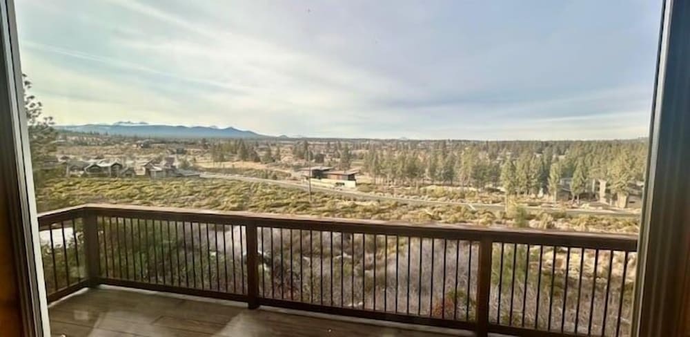 Seven Peaks 3 Bedroom Home