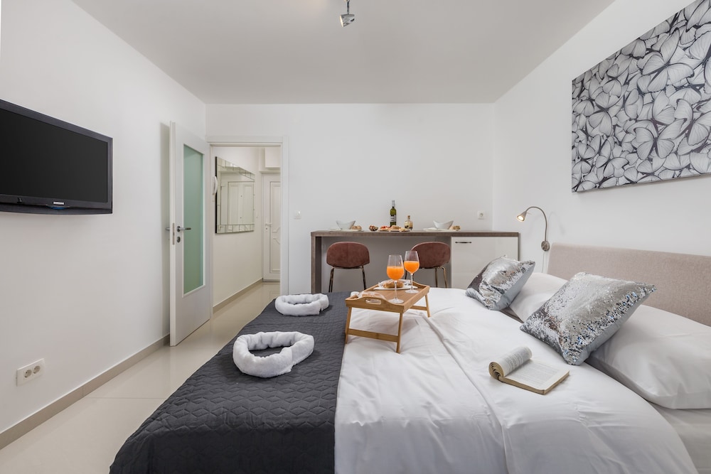 Apartment Consensus view 3