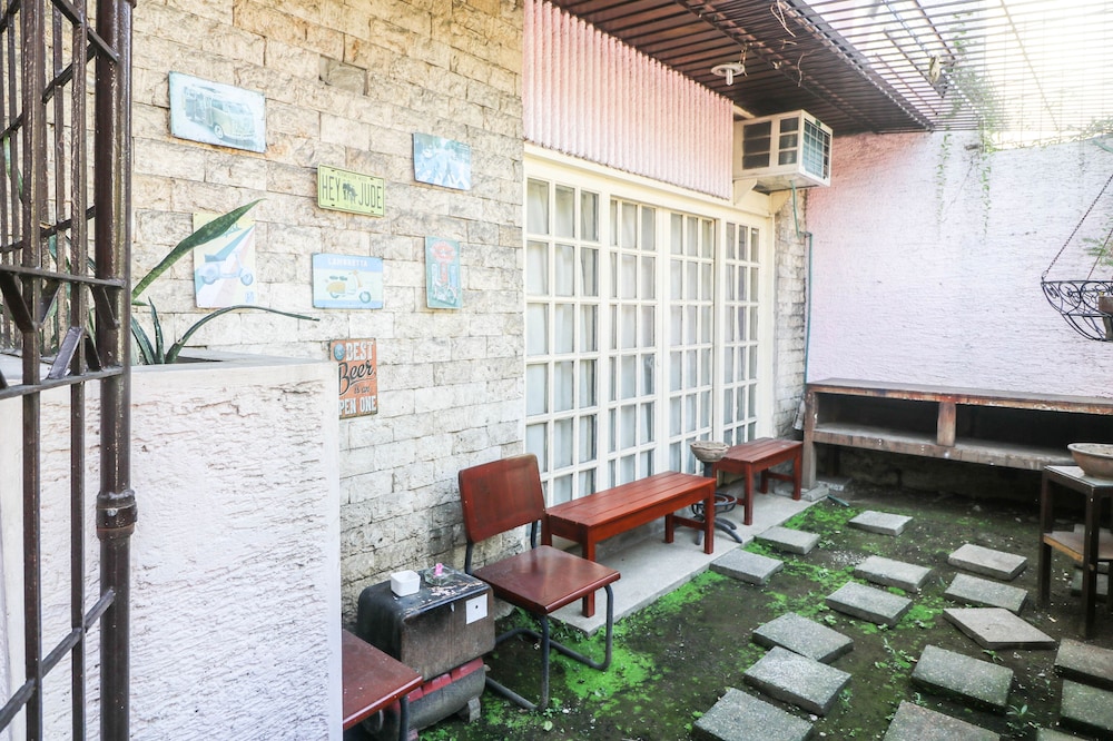 Kamuning Hostel