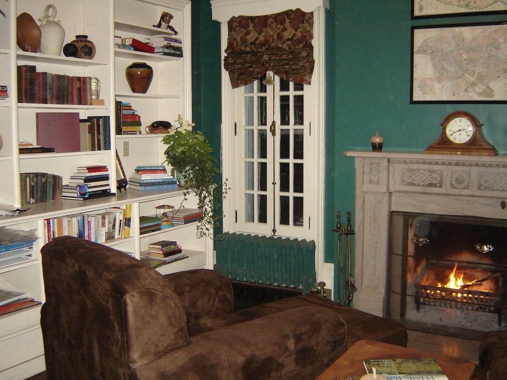 Vintage Gardens Bed & Breakfast