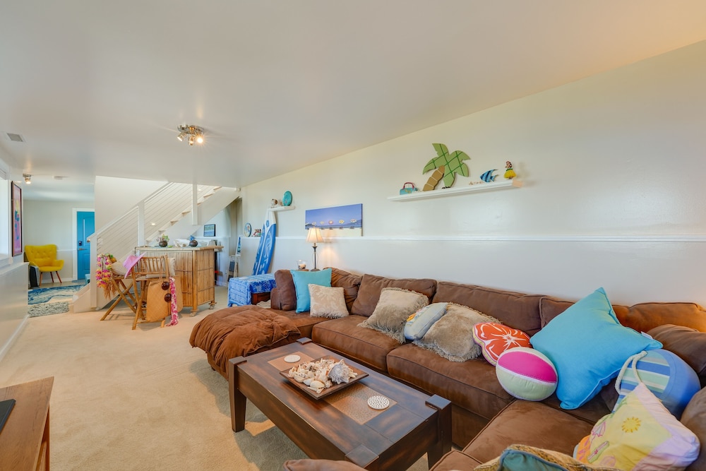Stunning Home in Coupeville w/ Deck + Beach Access view 2