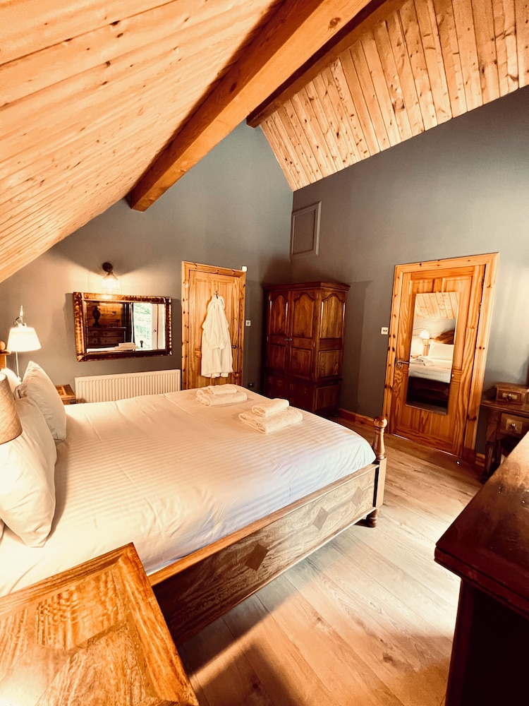 Lodges On Loch Ness view 3