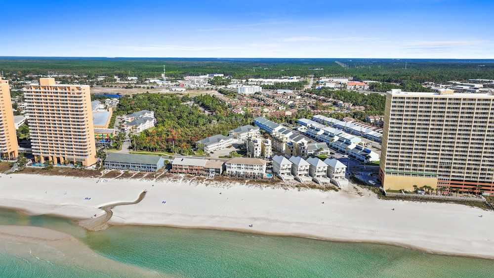 Southern Exposure Townhome by Panhandle Getaways