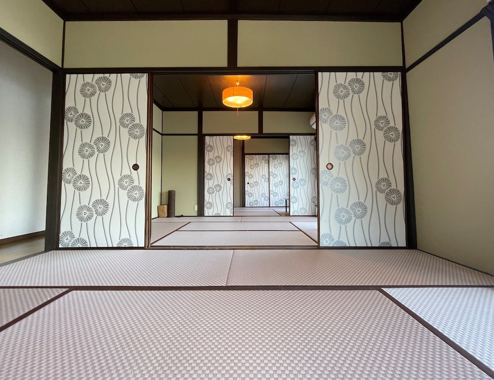 Tsubaki House