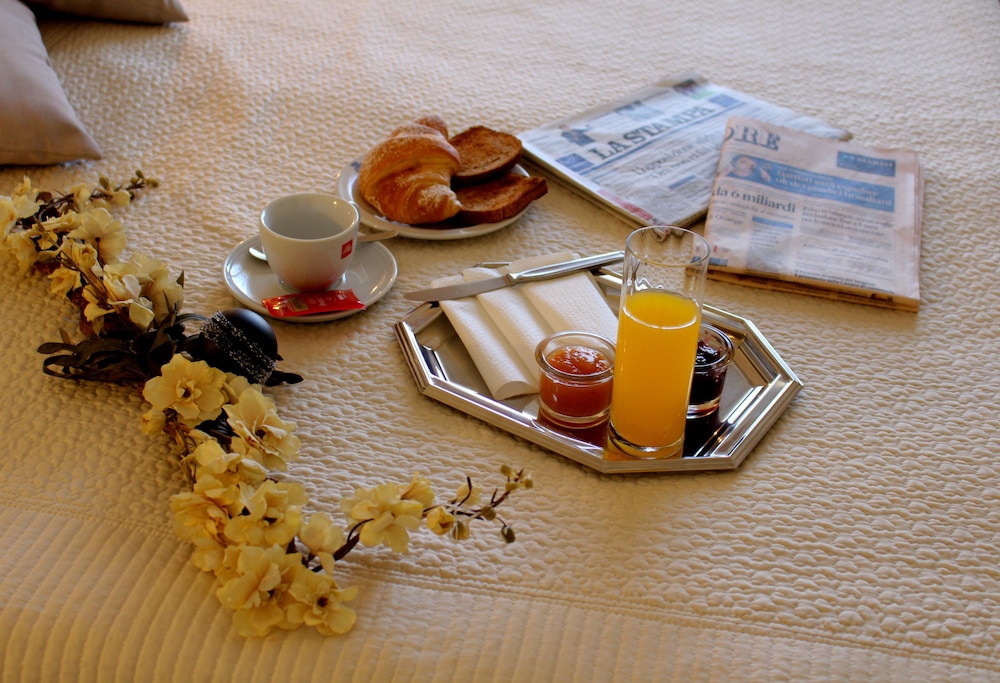 Eremes Rooms & Apartments