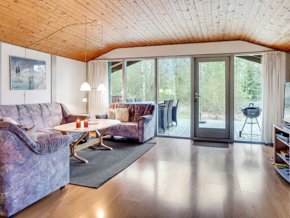 6 Person Holiday Home in Albaek