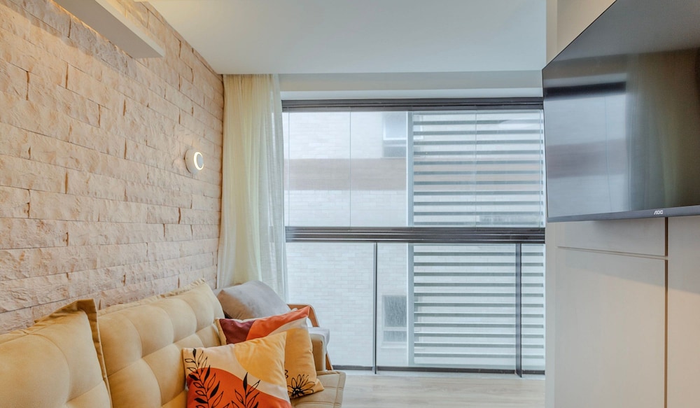 Comfort & Convenience 200m From the Beach! Hba0309