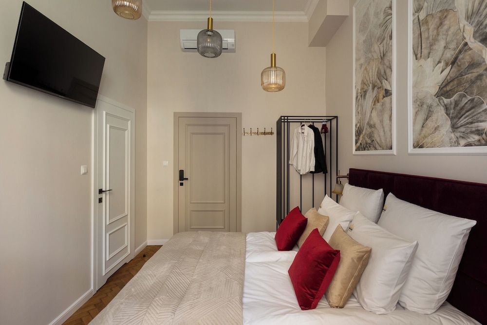 OLD TOWN Charm & Chic by Downtown Apartments
