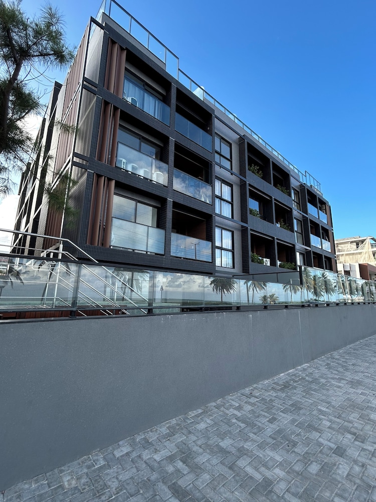 Melhores Flats - Luxuoso beira-mar