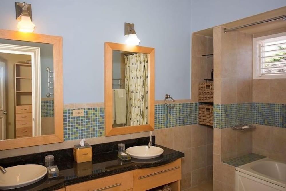 Villa Mara, Ocho Rios Jamaica Villa 6BR