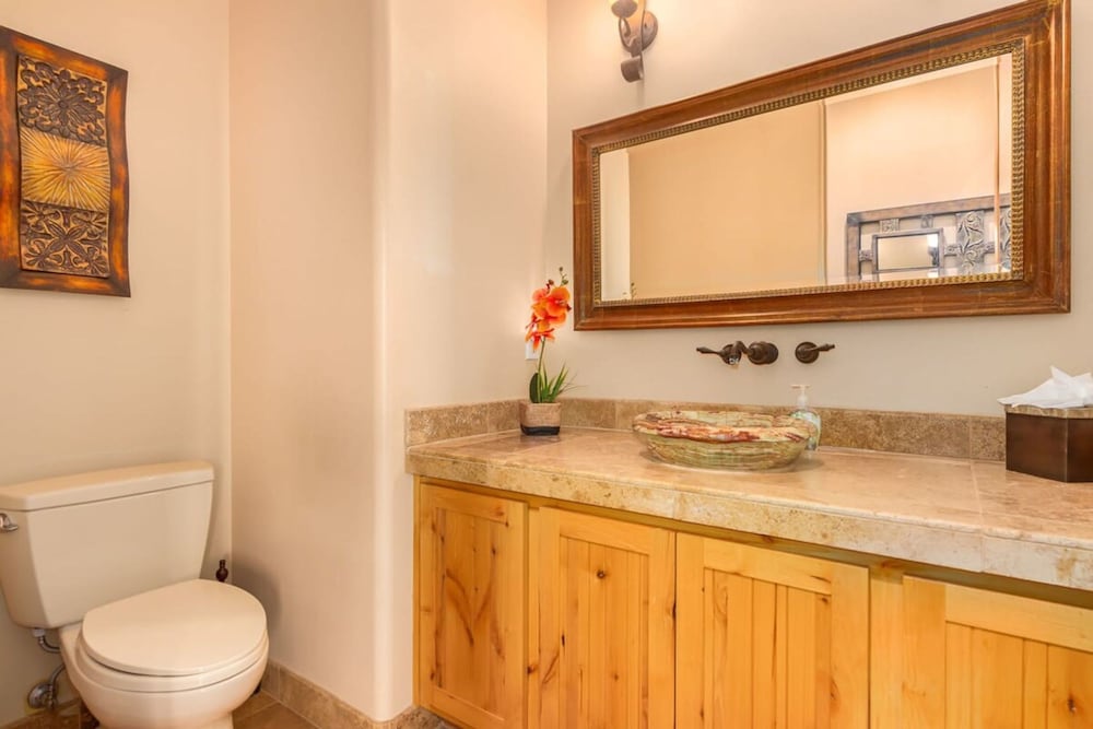 Desert Foothils Rustic Resort Oasis w Pool Spa