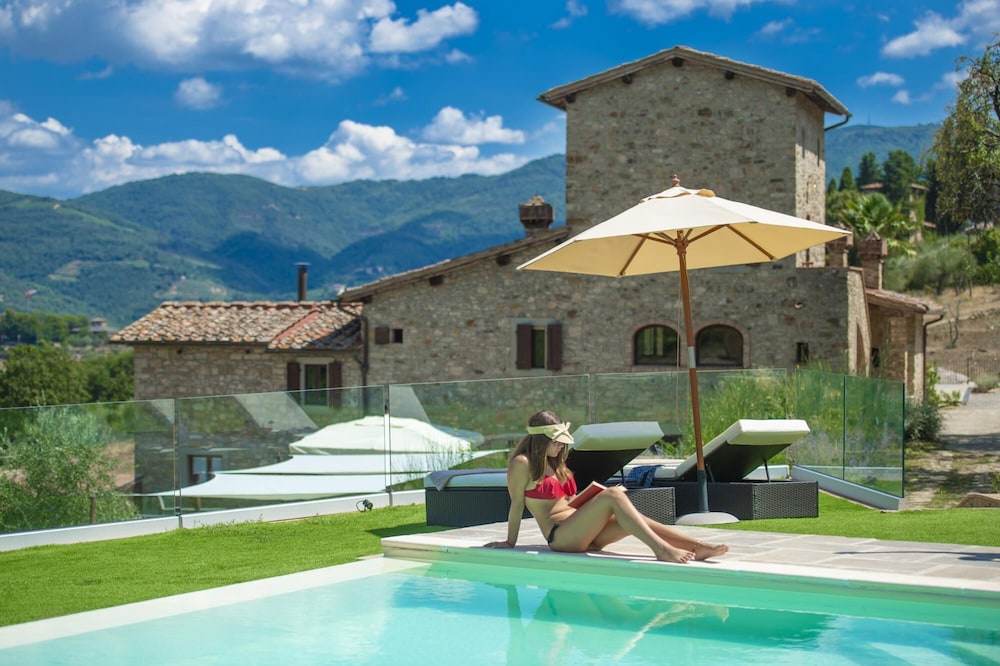 Ville Il Paradiso Villa Bellaflore view 2