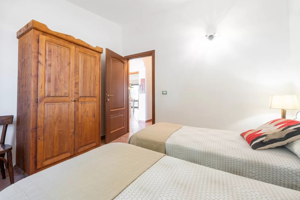 Lovely Cottage With Garden Near Orosei