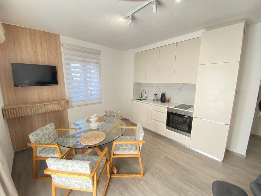 HOUSE 44 Apartments