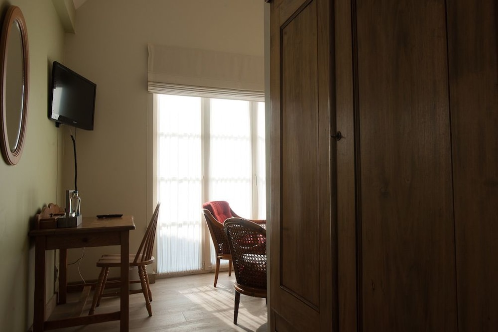 Photo 18