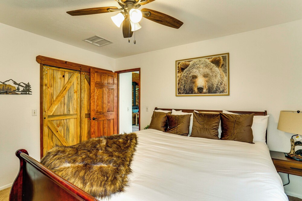 Scenic Riverfront Escape w/ Sauna in Junction City