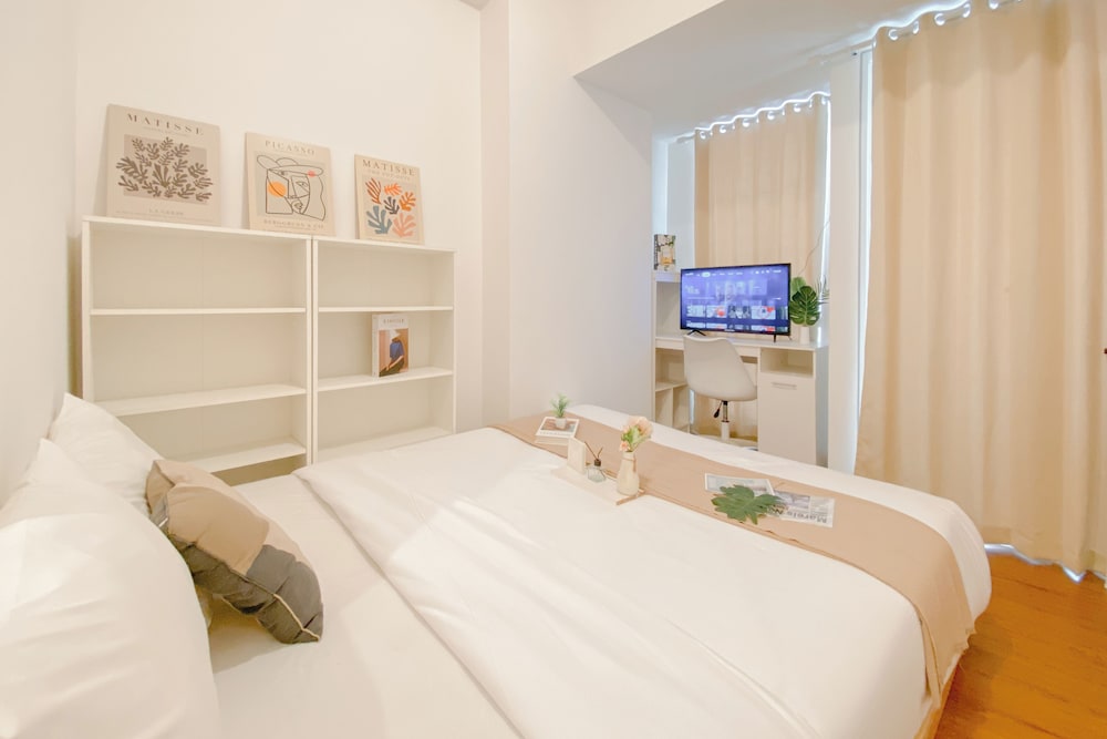 Nice Comfort Studio At Tokyo Riverside Pik 2 Apartment