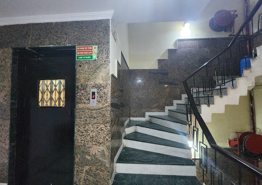 Hotel Grand Central Near Karolbagh Metro