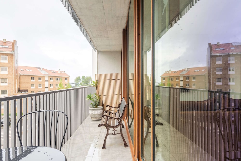 Liiiving in Matosinhos - Warm Vintage Apartment