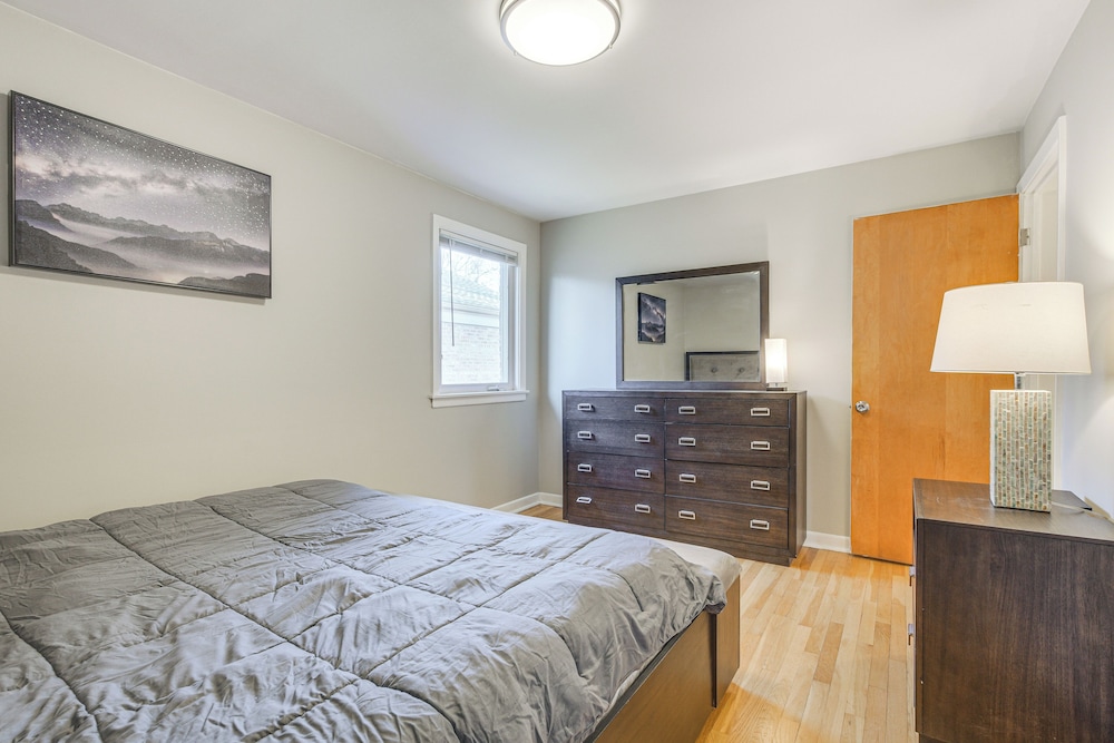 Home w/ Fenced Yard: 13 Mi to Downtown Chicago!