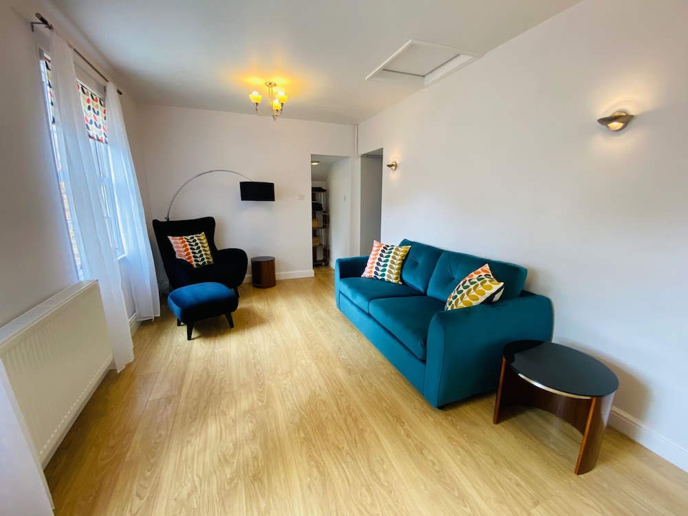 1 Bed-sleeps 4-garden-near Snetterton Circuit