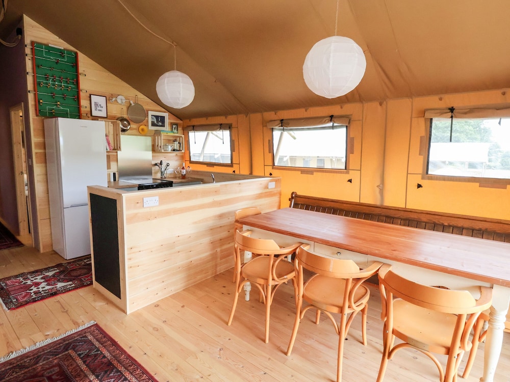 Mad Molly Lodge