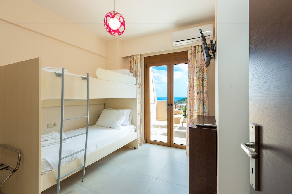 Pantheon Villas & Suites
