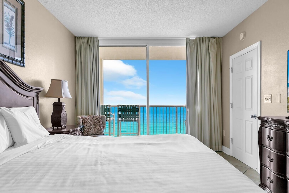 Majestic Beach Towers 2-801
