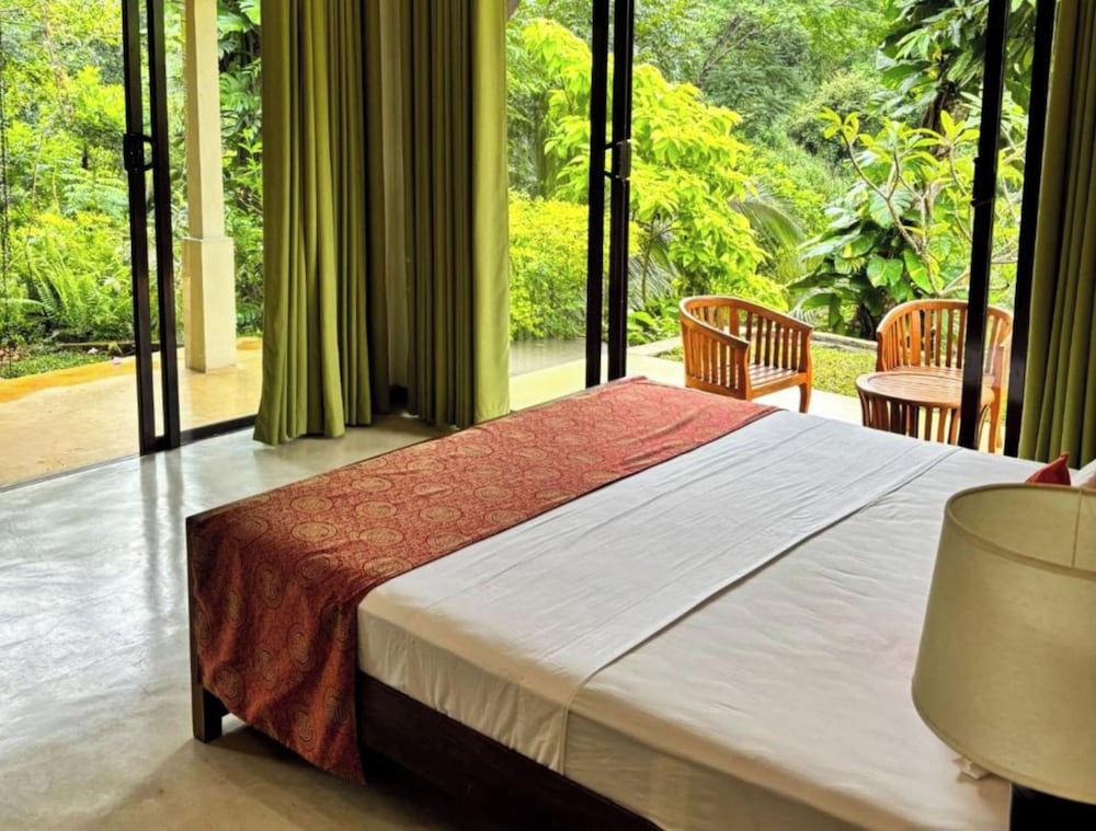 Aqua Dunhinda Villa & Nature Retreat