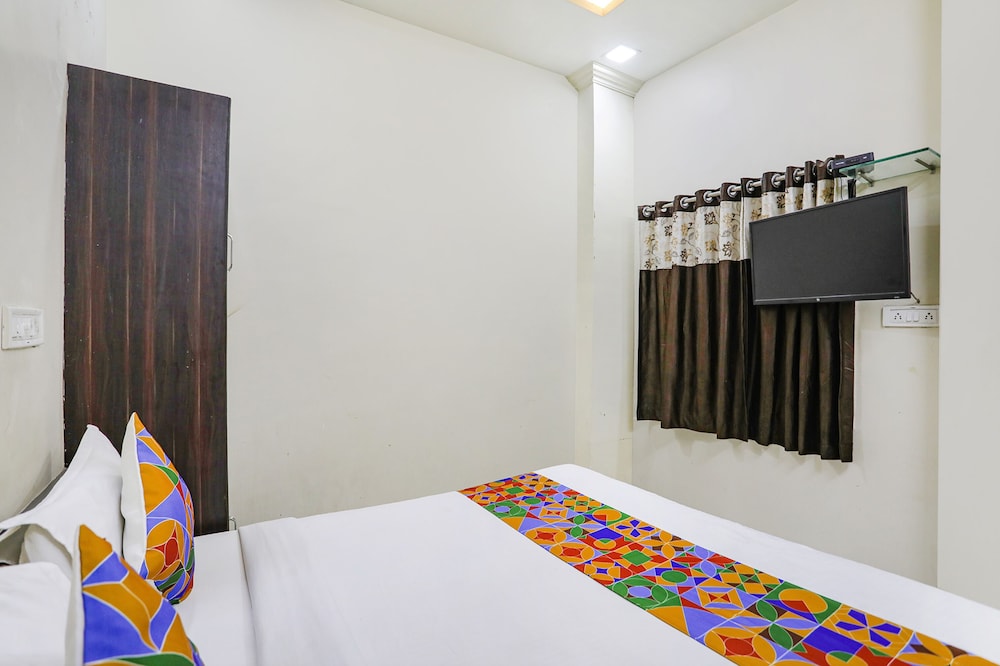 Fabexpress Balaji Palace view 5