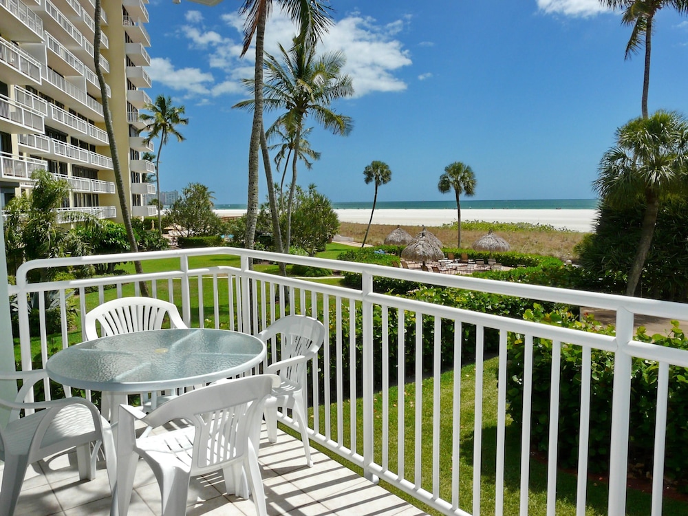 Bungalow-style Beachfront Condo With Pool