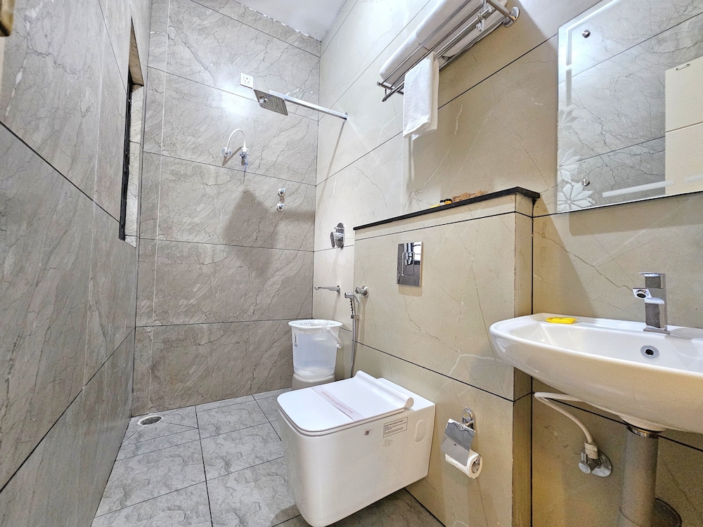 City Seviced Apartment