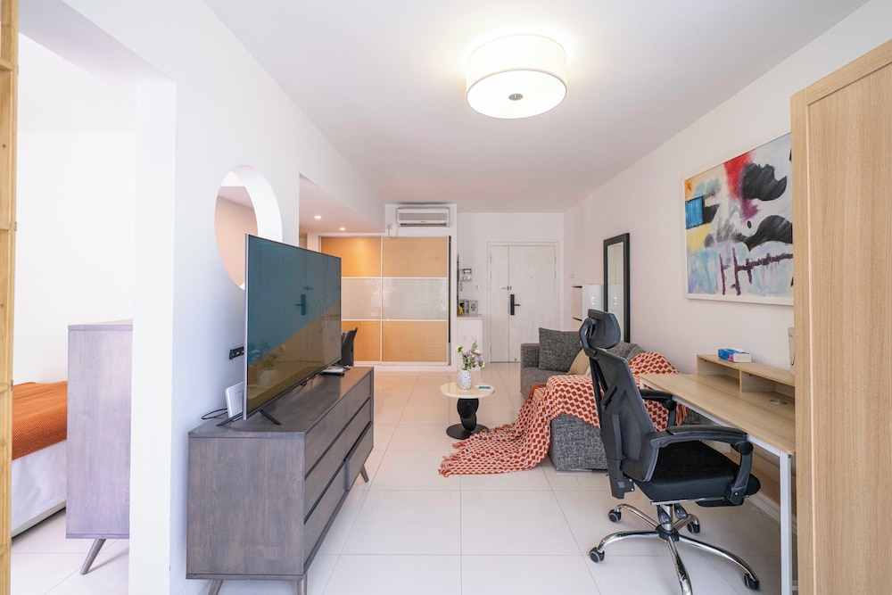Tyms Xujiahui Stylish 1BR APT