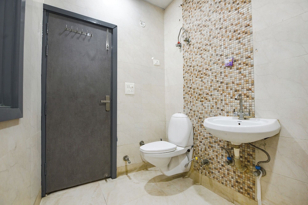 Fabhotel Tulip Sarover Sector 18