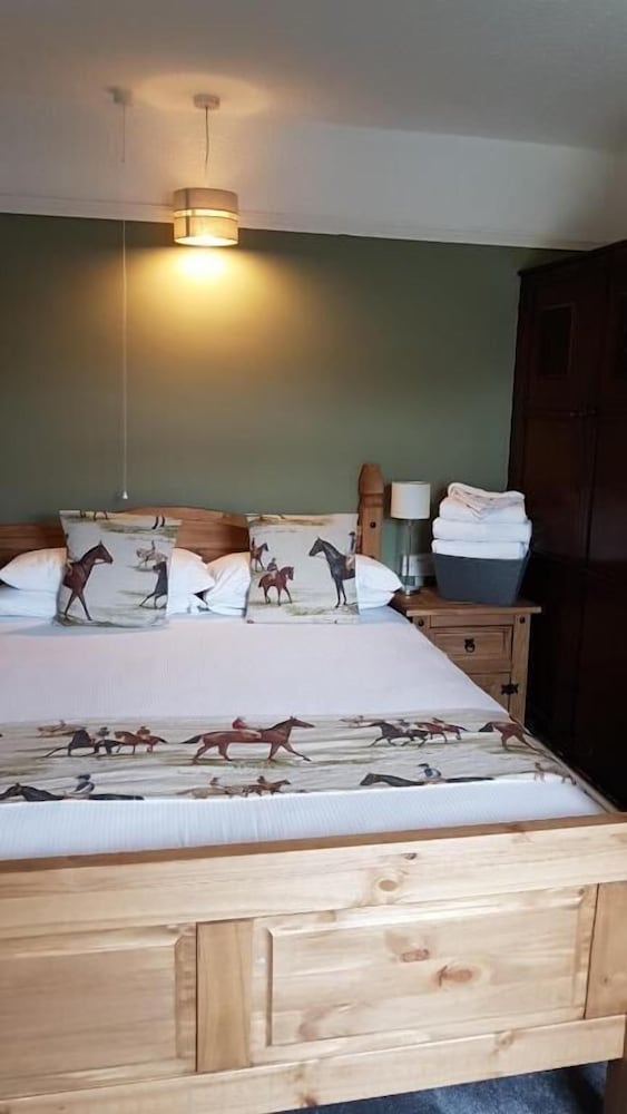 Meadows Way Guest House