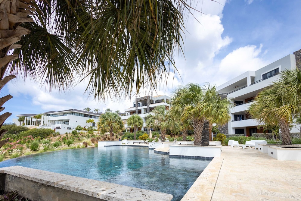 NEW Luxury Ocean View Stay at The Shore Blue Bay