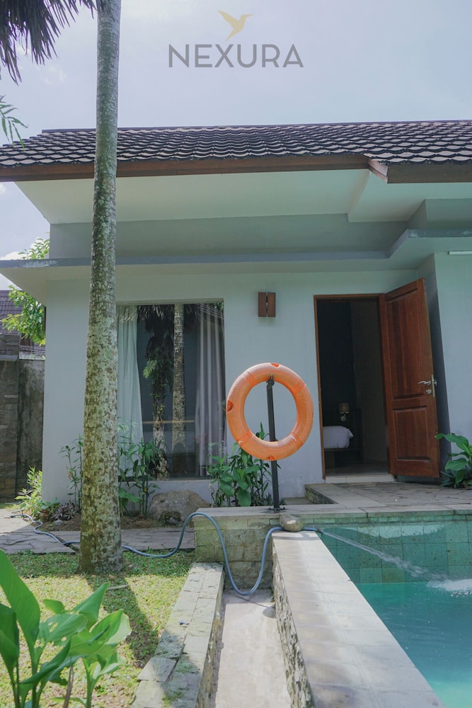 Jambu Klutuk Resort
