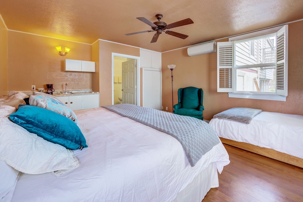 Ashland Vacations - Carlisle Garden Suites - Property Image 50