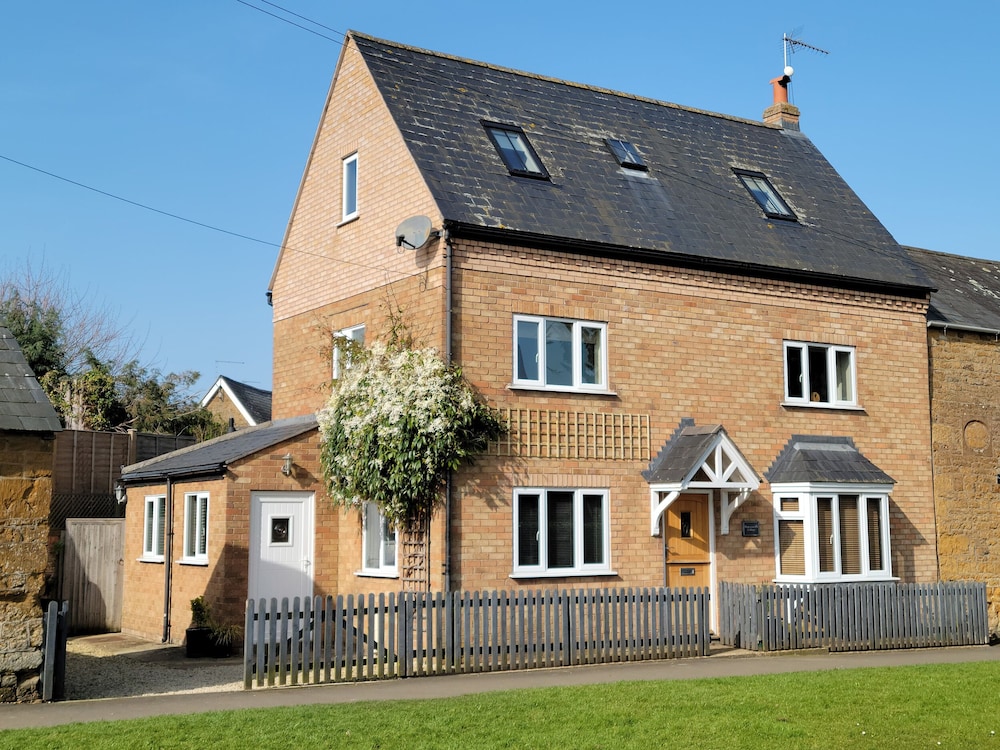 Honeysuckle Cottage