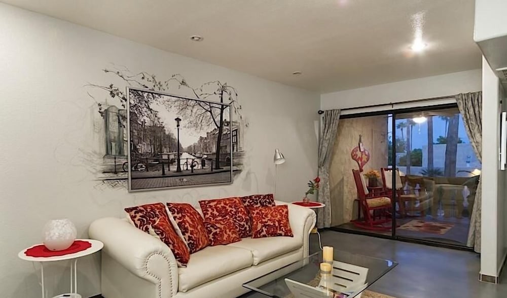 Amour By Signature Vacation Rentals