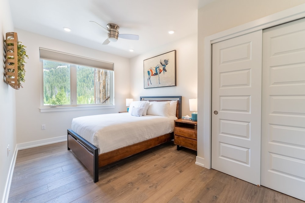 Clearwater Lofts Building 3 by Summit County Mountain Retreats view 5