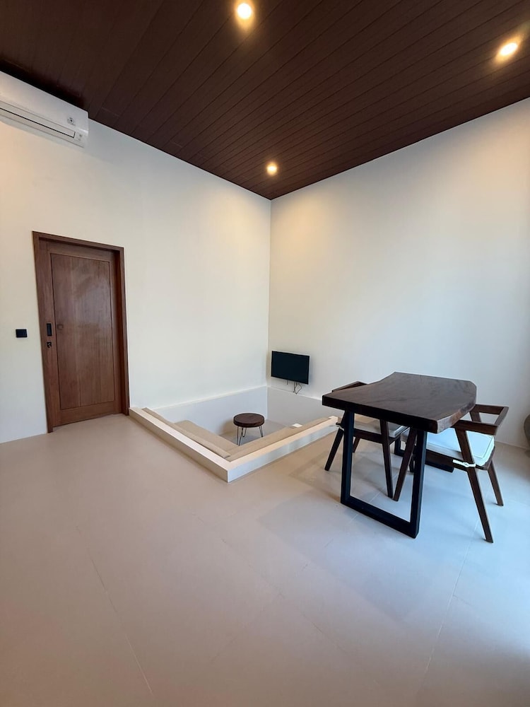 Malasama suites hotel
