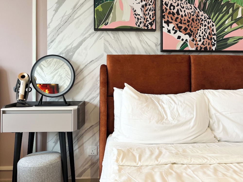 The Paxtonz by Manhattan Group