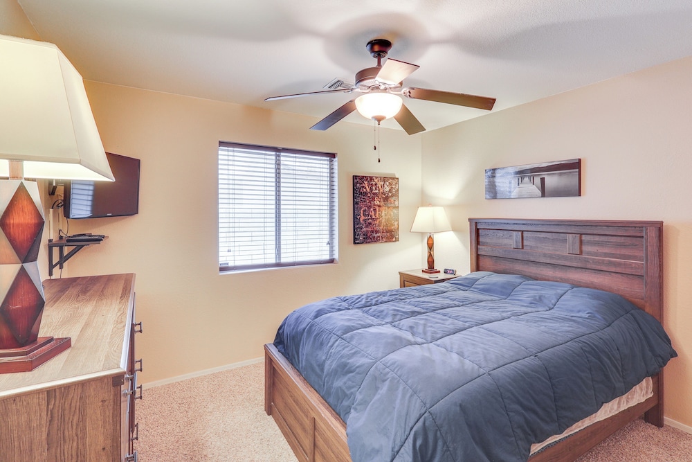 5 Mi to CO River: Home w/ Pool in Fort Mohave!