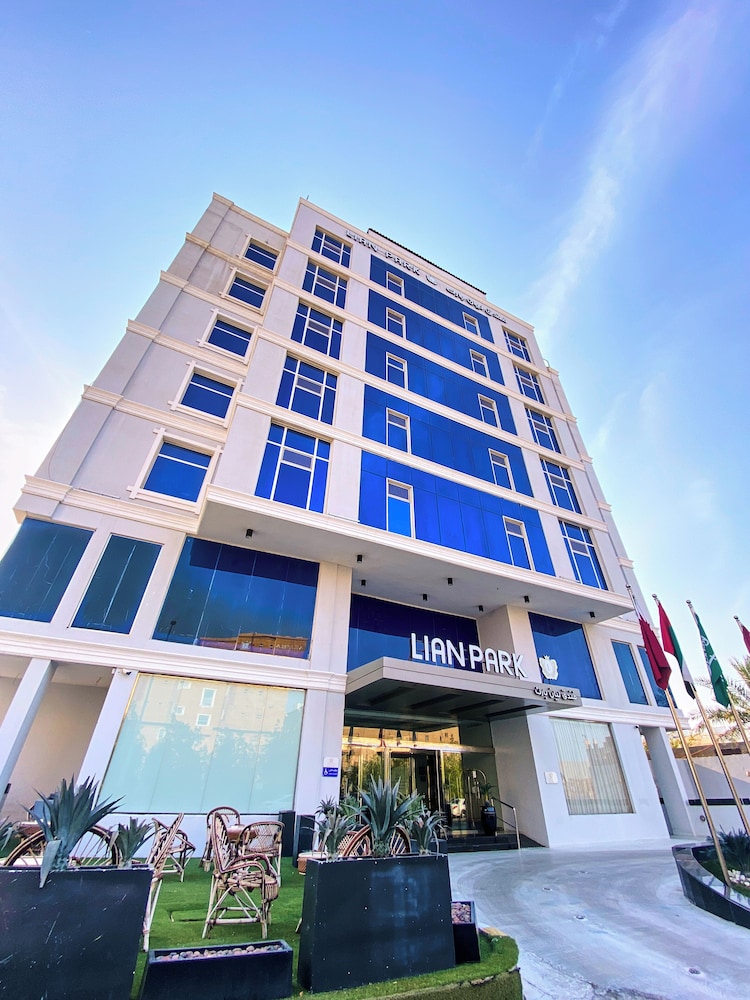 Lian Park Hotel view 2
