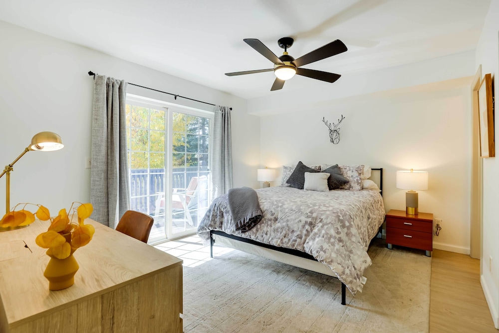 Cozy Steamboat Condo w/ Balcony & Mtn Views!