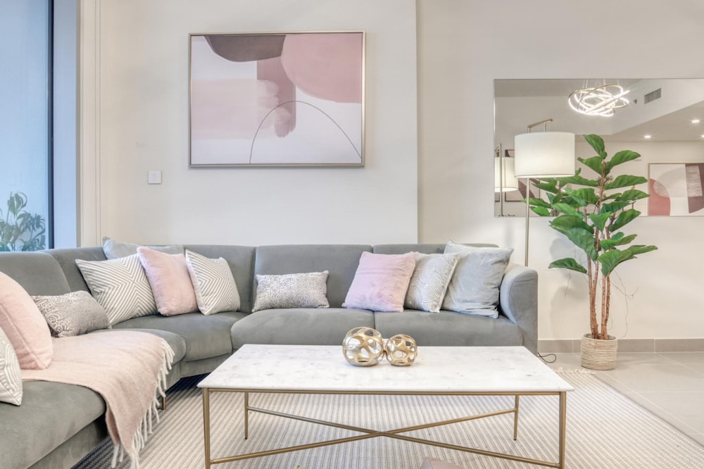 City Living at Its Best Near Burj Khalifa