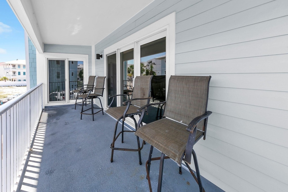 Beachside Villas 523