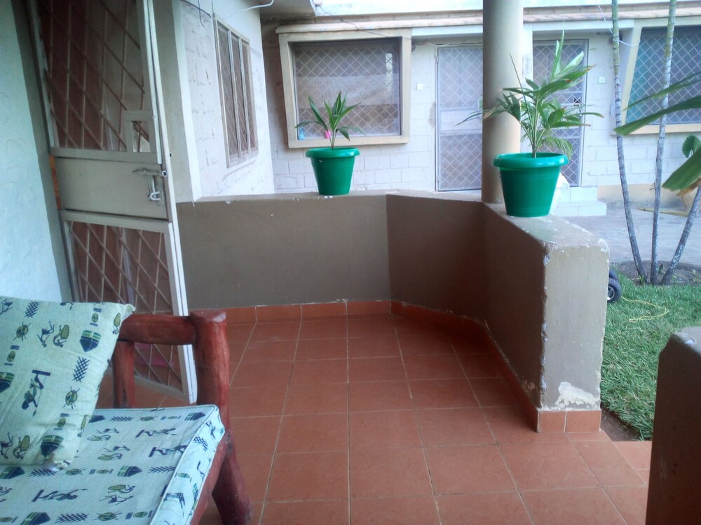Delina Cottage Diani